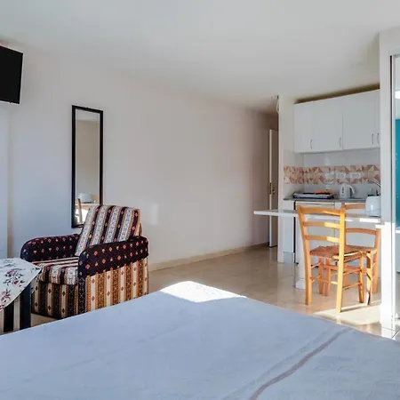 Apartment Estudio Los Cristianos 15 *
